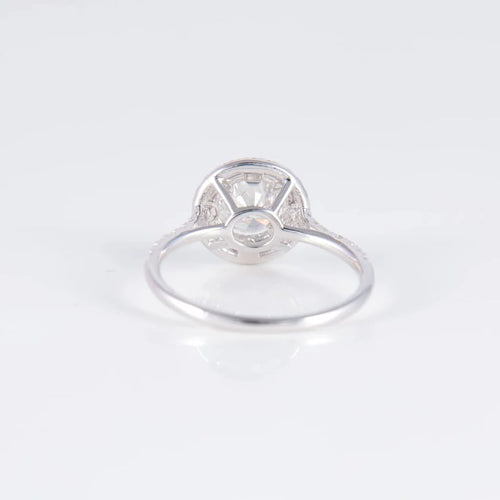 Bague 52 Bague solitaire en or blanc avec diamants 0,74 ct et 0,35 ct 58 Facettes AB254