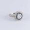 Bague 57 Bague style Art déco en or blanc 18 ct, diamants et saphirs 58 Facettes AB140