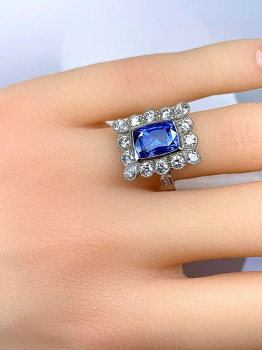 Bague 53 Bague en or blanc 18 carats avec saphir de Ceylan et diamants 58 Facettes AB410