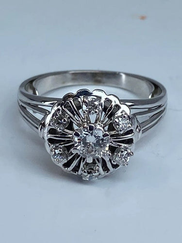 Bague 63 Bague fleur en or blanc 18 carats et diamants 58 Facettes AB60