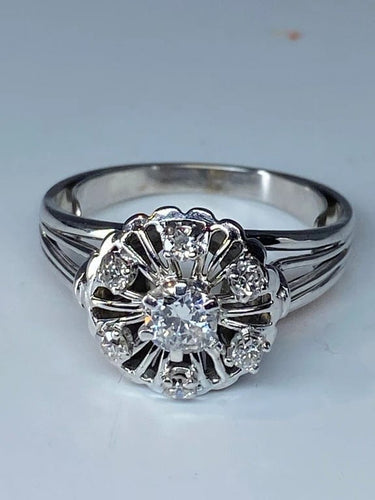 Bague 63 Bague fleur en or blanc 18 carats et diamants 58 Facettes AB60