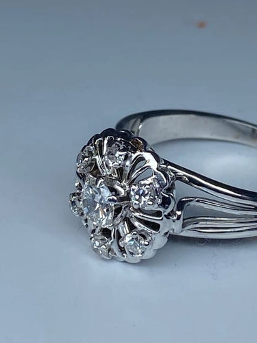 Bague 63 Bague fleur en or blanc 18 carats et diamants 58 Facettes AB60