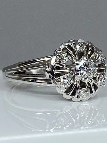 Bague 63 Bague fleur en or blanc 18 carats et diamants 58 Facettes AB60