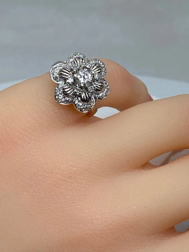 Bague 48 Bague fleur en or 18 carats sertie de diamants 58 Facettes AB69