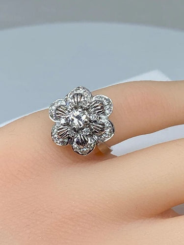 Bague 48 Bague fleur en or 18 carats sertie de diamants 58 Facettes AB69