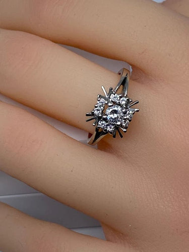 Bague 55 Bague marguerite en or blanc 18 carats et diamants 58 Facettes AB72
