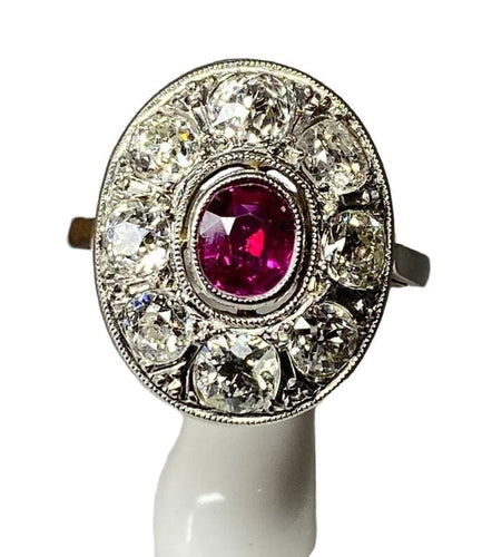 Bague 51 Bague ovale en or 18 carats avec rubis et diamants 58 Facettes AB75