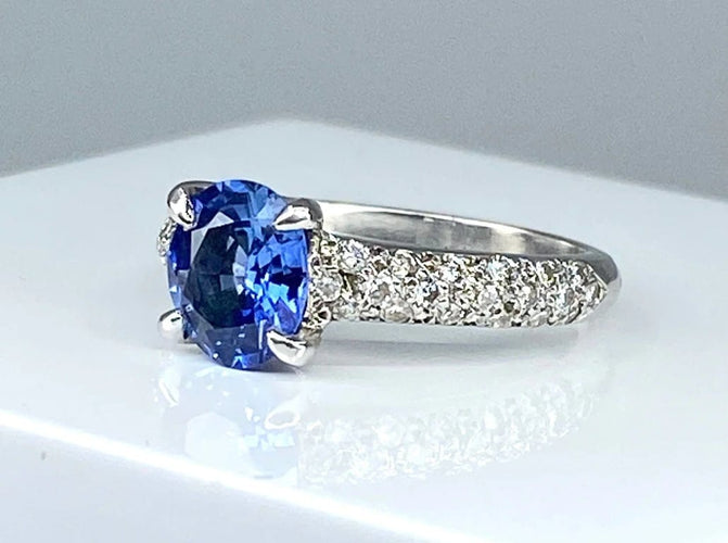 Bague 53 Bague jonc saphir de Ceylan et diamants en or jaune 18 carats 58 Facettes AB151