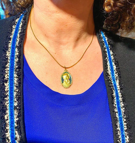 Pendentif SELLIER - Médaille Vierge en or jaune 18 carats, émail et perles fines 58 Facettes AB164