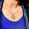 Pendentif SELLIER - Médaille Vierge en or jaune 18 carats, émail et perles fines 58 Facettes AB164