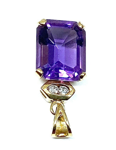 Pendentif Pendentif en or jaune 18 carats avec améthyste et diamants 58 Facettes AB176