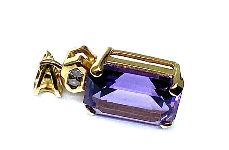 Pendentif Pendentif en or jaune 18 carats avec améthyste et diamants 58 Facettes AB176
