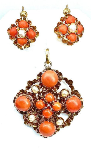 Boucles d'oreilles Parure Napoléon III - Pendentif et boucles d’oreilles en or jaune, corail et perles fines 58 Facettes AB185