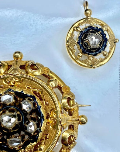 Boucles d'oreilles Parure Napoléon III - Broche et boucles d’oreilles en or 18 carats, diamants et perles 58 Facettes AB186