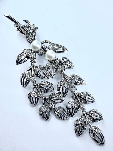 Broche Broche florale en platine et or 18 carats, perles et diamants 58 Facettes AB213