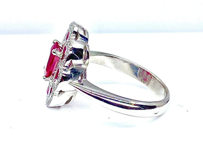 Bague 51 Bague marguerite en or blanc 18 carats rubis et diamants 58 Facettes AB218