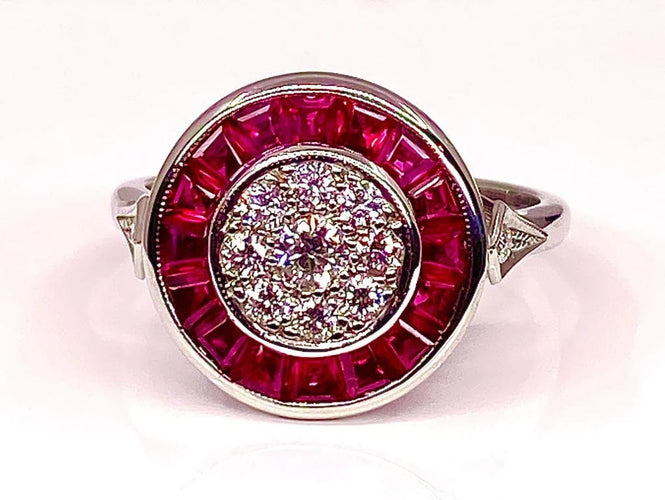 Bague 52 Bague en or blanc 18 carats avec rubis et diamants 58 Facettes AB221