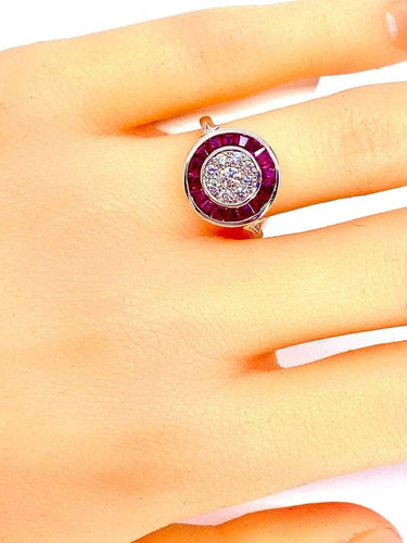 Bague 52 Bague en or blanc 18 carats avec rubis et diamants 58 Facettes AB221