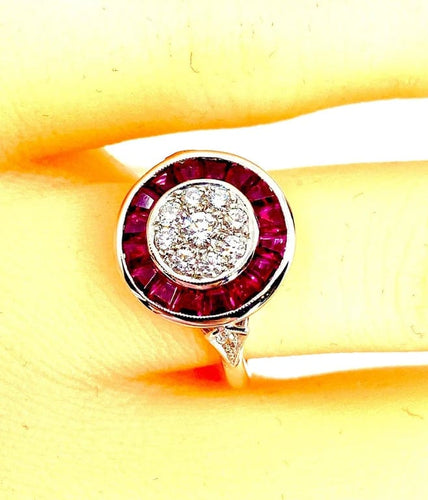 Bague 52 Bague en or blanc 18 carats avec rubis et diamants 58 Facettes AB221