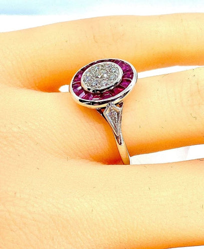 Bague 52 Bague en or blanc 18 carats avec rubis et diamants 58 Facettes AB221