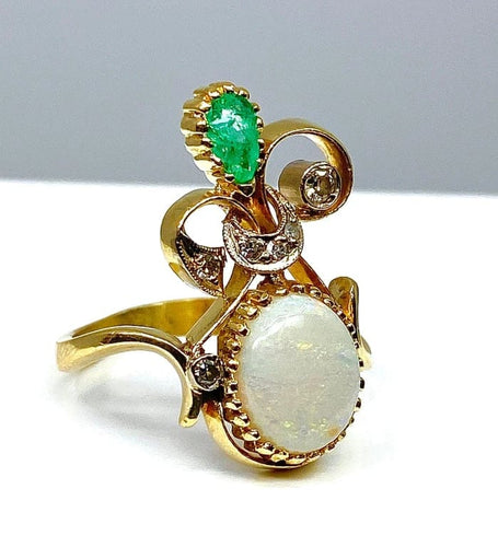Bague 56 Bague en or jaune et or blanc 18 carats, opale, émeraude et diamants 58 Facettes AB226