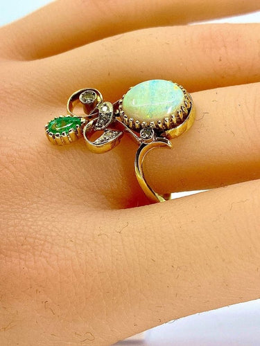 Bague 56 Bague en or jaune et or blanc 18 carats, opale, émeraude et diamants 58 Facettes AB226