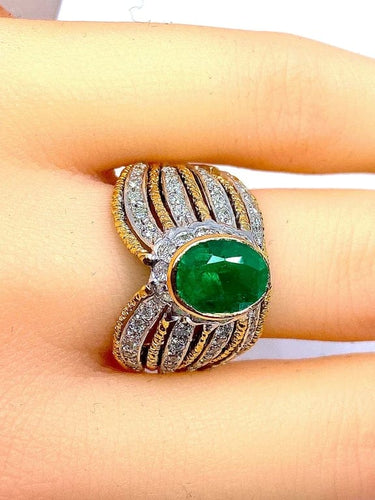 Bague 58 Bague en or jaune et blanc 18 carats avec émeraude et diamants 58 Facettes AB228
