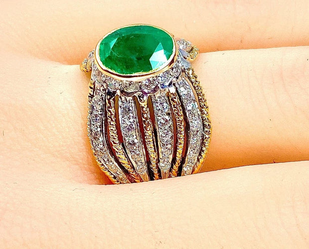 Bague 58 Bague en or jaune et blanc 18 carats avec émeraude et diamants 58 Facettes AB228