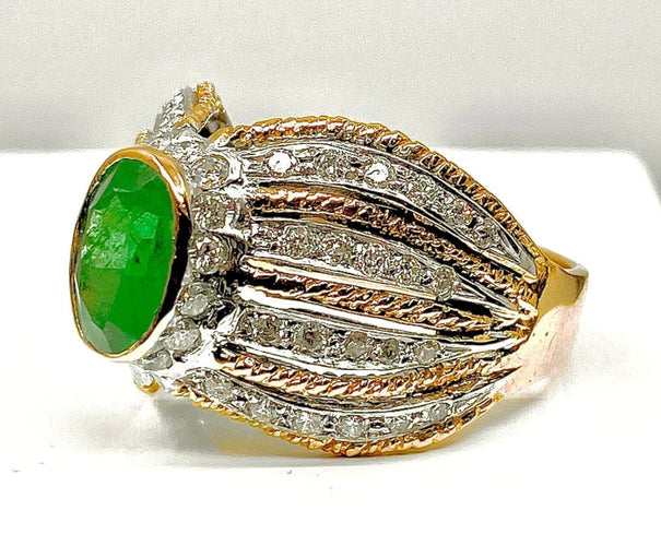 Bague 58 Bague en or jaune et blanc 18 carats avec émeraude et diamants 58 Facettes AB228