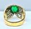 Bague 58 Bague en or jaune et blanc 18 carats avec émeraude et diamants 58 Facettes AB228