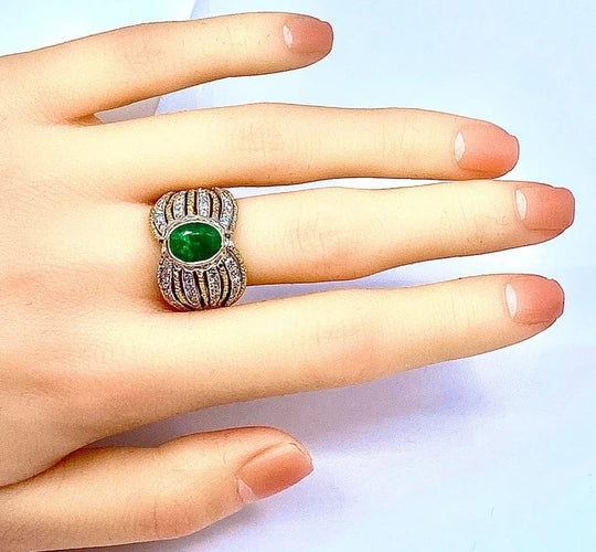 Bague 58 Bague en or jaune et blanc 18 carats avec émeraude et diamants 58 Facettes AB228