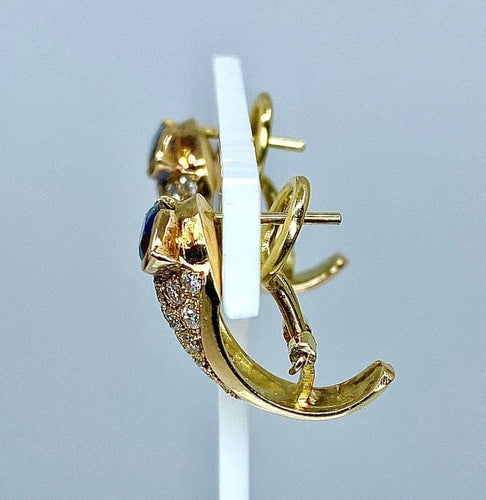Boucles d'oreilles Boucles d’oreilles en or jaune 18 carats saphirs navette et diamants 58 Facettes AB235