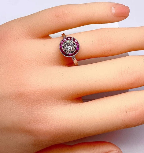Bague 53 Bague en or blanc 18 carats avec diamant taille ancienne et rubis 58 Facettes AB242