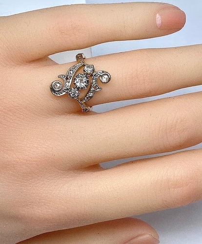 Bague 50 Bague en or jaune et blanc 18 carats avec diamants 58 Facettes AB244
