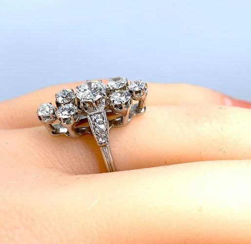 Bague 49 Bague marquise en or blanc 18 carats et diamants 58 Facettes AB261