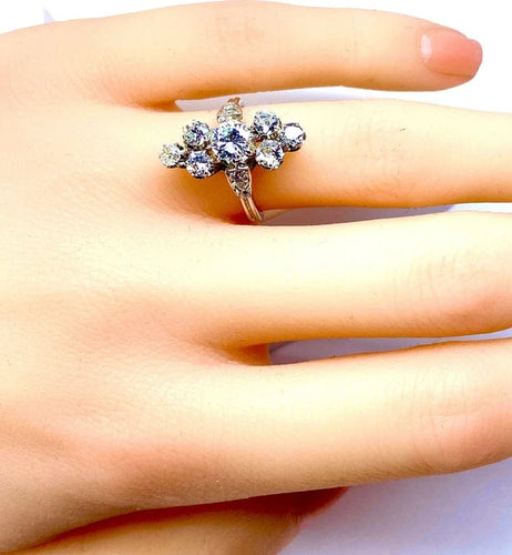 Bague 49 Bague marquise en or blanc 18 carats et diamants 58 Facettes AB261