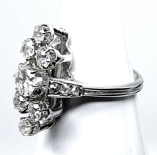 Bague 49 Bague marquise en or blanc 18 carats et diamants 58 Facettes AB261