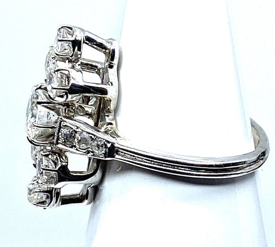 Bague 49 Bague marquise en or blanc 18 carats et diamants 58 Facettes AB261