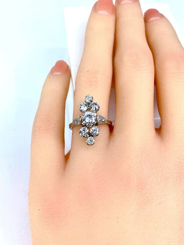 Bague 49 Bague marquise en or blanc 18 carats et diamants 58 Facettes AB261
