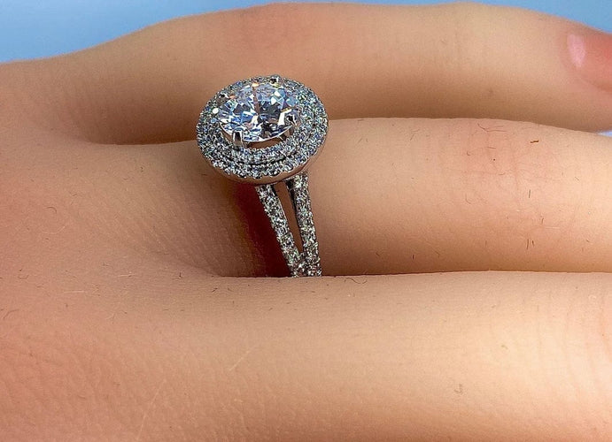 Bague 50 Bague en or blanc 18 carats avec diamants 1,36 ct 58 Facettes AB256