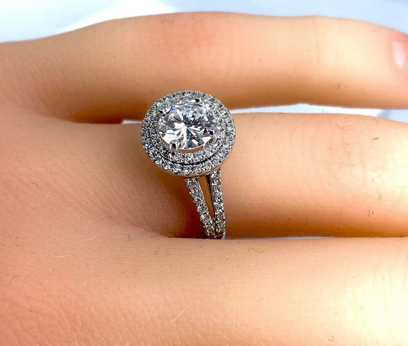 Bague 50 Bague en or blanc 18 carats avec diamants 1,36 ct 58 Facettes AB256