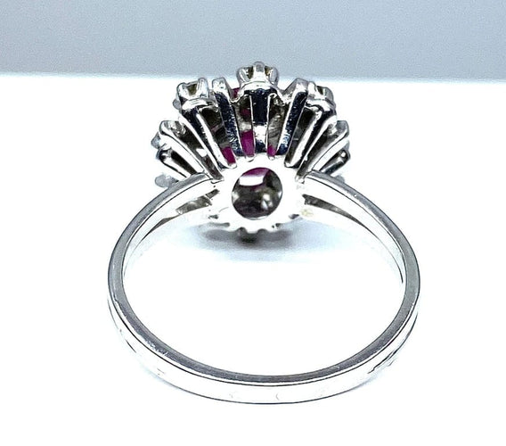 Bague 50 Bague marguerite rubis et diamants en or blanc 18 carats 58 Facettes AB248