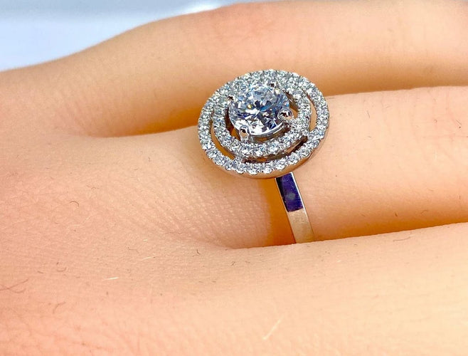 Bague 53 Bague diamant taille brillant en or blanc 18 carats 58 Facettes AB255
