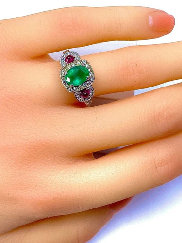 Bague 52 Bague en or blanc 18 carats avec émeraude, rubis et diamants 58 Facettes AB249