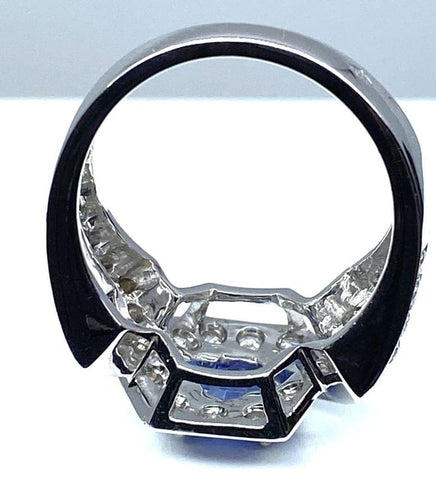 Bague 53 Bague bandeau en or blanc 18 carats, saphir de Ceylan et diamants 58 Facettes AB252