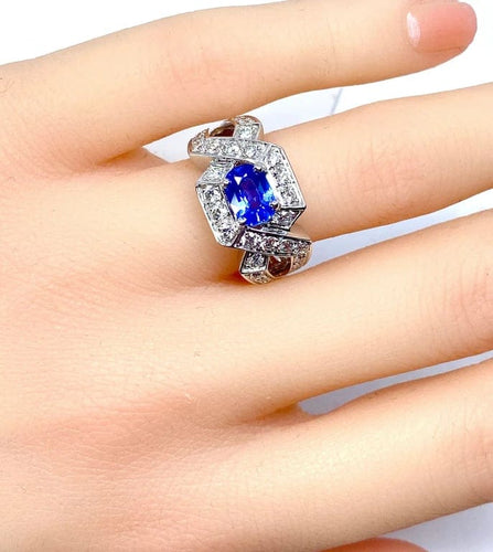 Bague 53 Bague bandeau en or blanc 18 carats, saphir de Ceylan et diamants 58 Facettes AB252