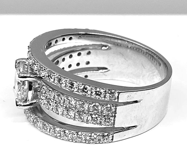 Bague 52 Bague pavée en or blanc 18 carats et diamants 0,74 ct 58 Facettes AB253