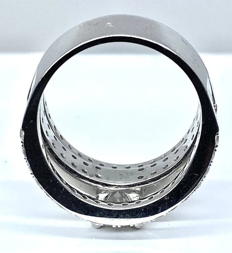 Bague 52 Bague pavée en or blanc 18 carats et diamants 0,74 ct 58 Facettes AB253