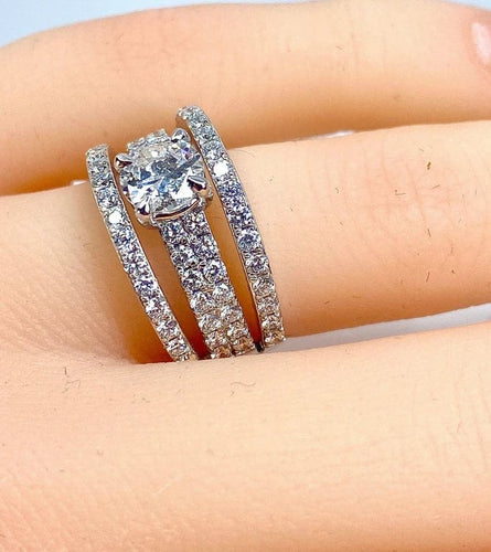Bague 52 Bague pavée en or blanc 18 carats et diamants 0,74 ct 58 Facettes AB253