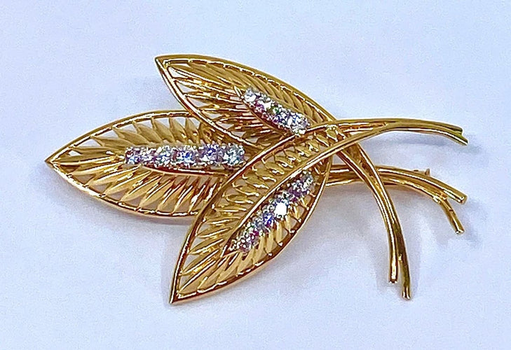 Broche Broche en or jaune 18 carats et diamants 58 Facettes AB268